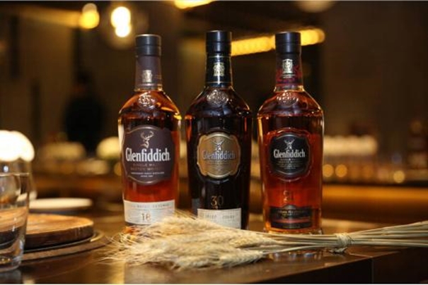 1636624274597775.jpg 青島烈酒報(bào)關(guān)行有哪些_副本.jpg